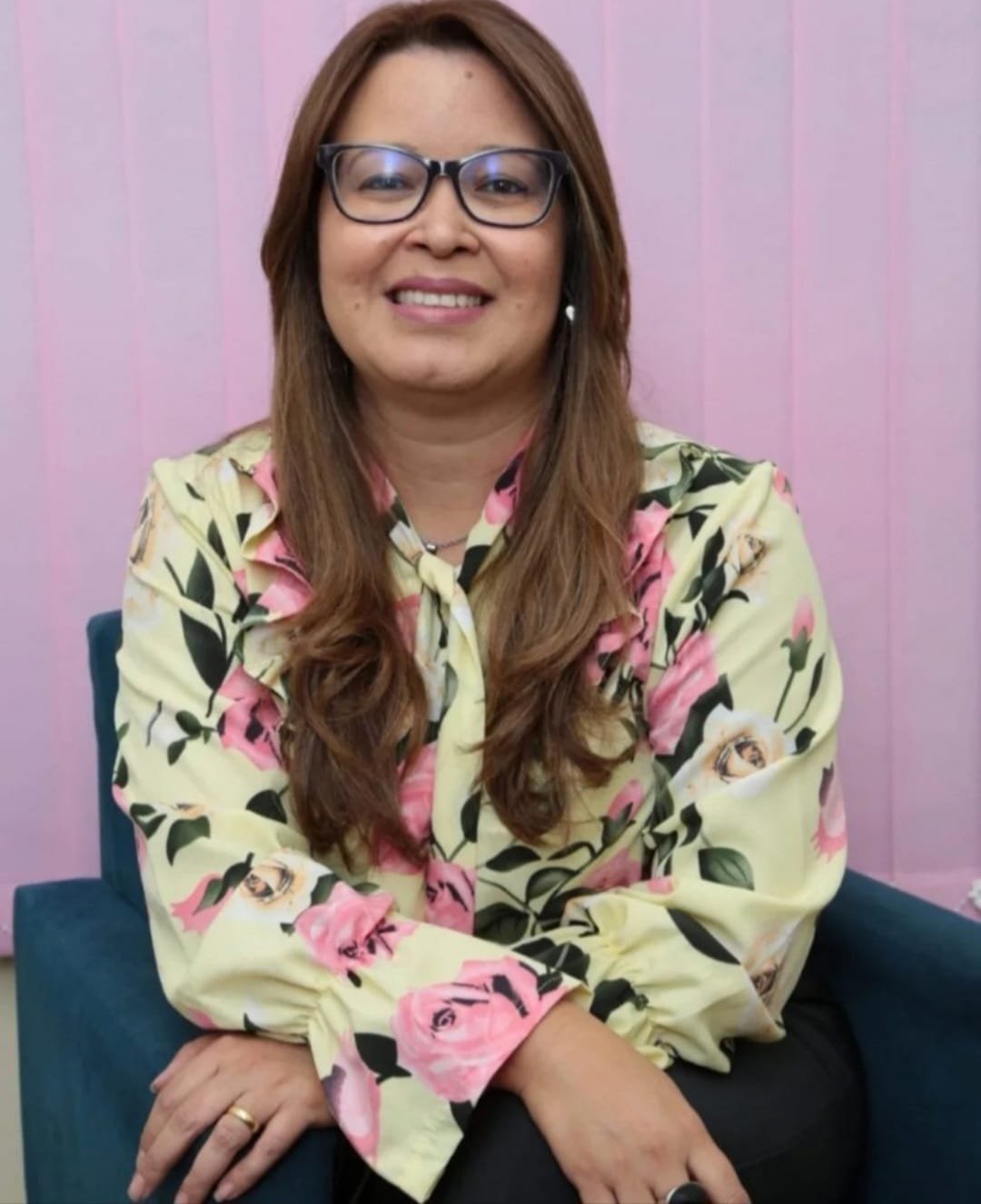 Profissional Dra Kênia Alves